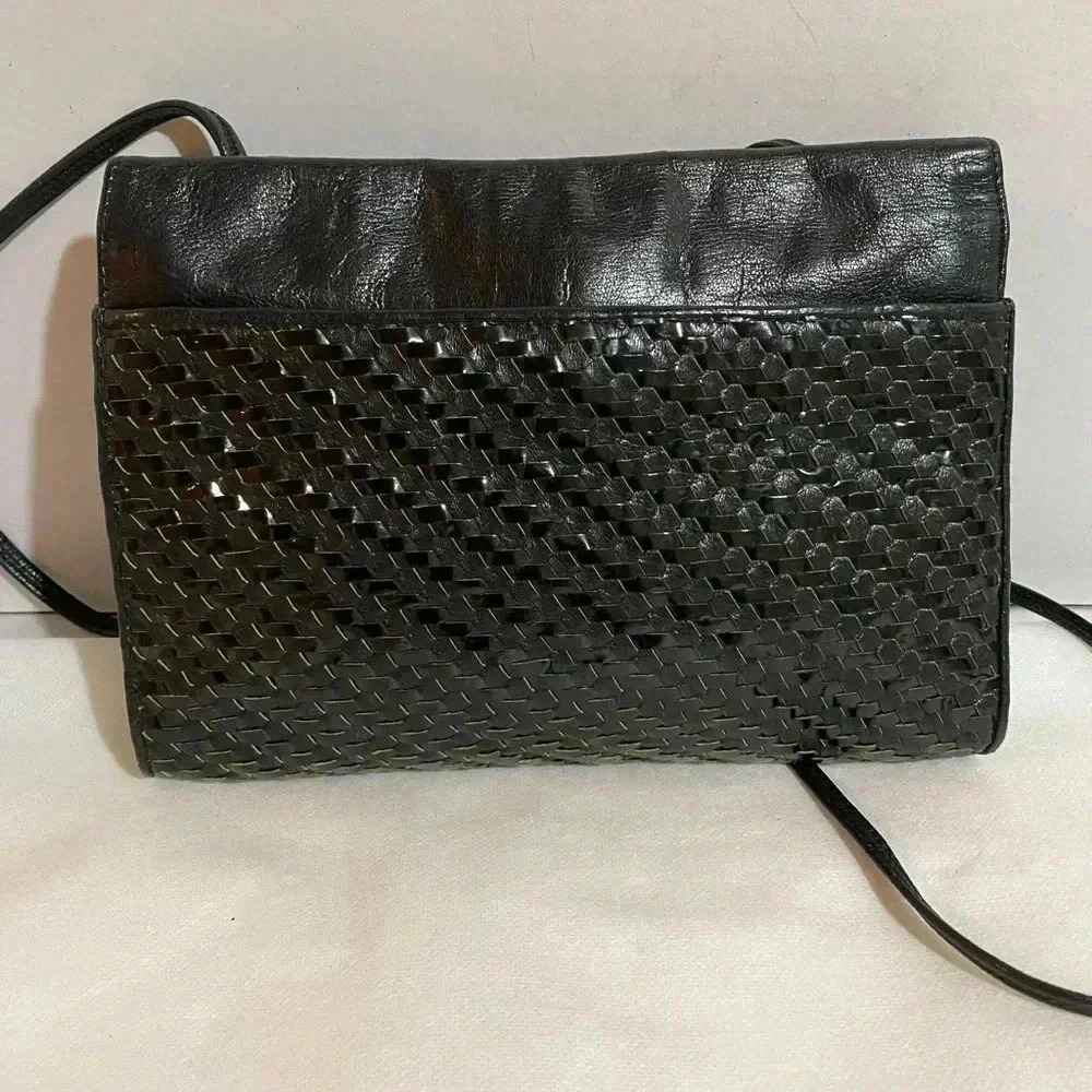 Fendi black woven weave leather crossbody handbag - Picture 11 of 16